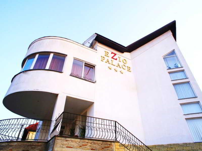 Hotel EZIO Kischinau Exterior foto